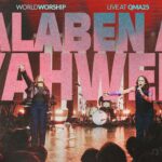 Alaben a Yahweh”: el mensaje de adoración congregacional que impulsa World Worship en la música cristiana en español